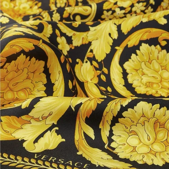 Versace SCARF BAROCCO LARGE SILK FOULARD 35” - Picture 2 of 5